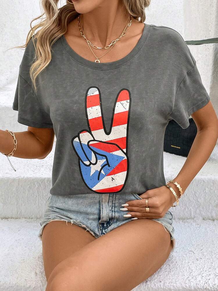 Women's Striped And Star Gesture Printed Drop Shoulder Oversize T-Shirt