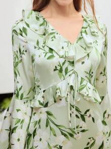 MOTF PREMIUM ALLOVER FLORAL PRINT BELL SLEEVE RUFFLE TRIM DRESS - Multicolor - View 3