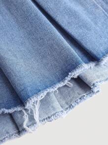 SHEIN Girlism Tween Girls的y2k款實色褶皺生邊牛仔短裙,適合春夏波西米亞搭配 - 淺色水洗藍 - 查看 4