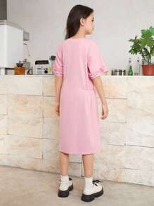 SHEIN Tween Girls' Loose Casual Cartoon Pattern Dress With Asymmetrical Hem, Flounce Neckline, And Gathered Waist