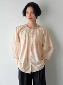 FRIFUL 女性圓領單排釦氣球袖飄褶襯衫 - 米色 - 查看 4