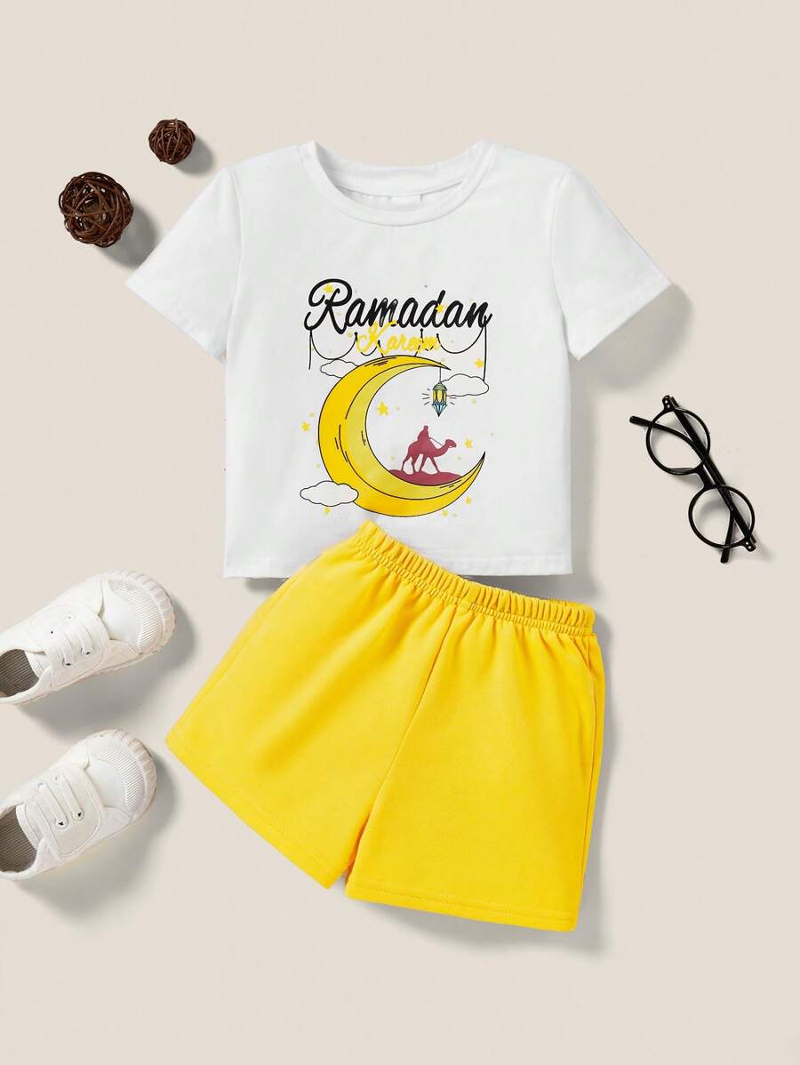 SHEIN Baby Boy Casual Moon And Pattern Short Sleeve T-Shirt With Elastic Waist Shorts Set