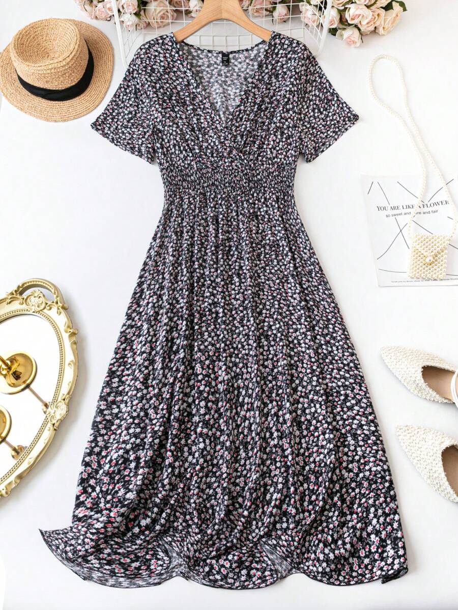 SHEIN LUNE Váy xếp ly cổ chữ V in hoa mùa hè cỡ lớn - màu đen - Xem 1
