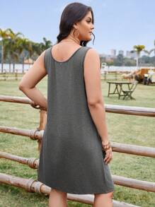 SHEIN LUNE Đầm không tay cổ tròn in chữ Plus Size dành cho nữ - Xám - Xem 2
