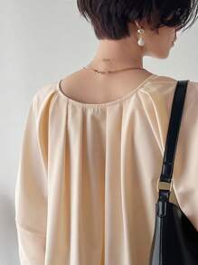 FRIFUL 女性圓領單排釦氣球袖飄褶襯衫 - 米色 - 查看 10