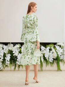 MOTF PREMIUM ALLOVER FLORAL PRINT BELL SLEEVE RUFFLE TRIM DRESS - Multicolor - View 9