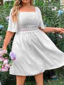 SHEIN SunnyBelle 大尺碼蕾絲拼接方領後拉鍊擴腳裙 - 白色 - 查看 1