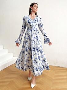Modelyn Floral Printed Ruffle Hem Dress With Flare Sleeves Long Evening Dresses - Blue and White - View 3