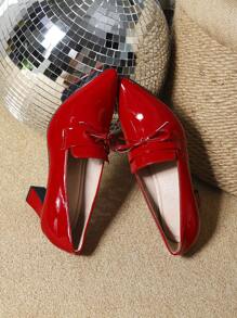 Women's Pointy Red High Heels With Gold Detailing - Red - View 2
