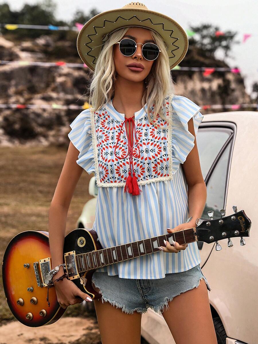 Breezaya 打結領口條紋幾何印花襯衫配褶邊修飾