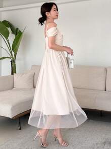 DAZY 纯色露肩褶裥喇叭下摆连衣裙吊带长裙 - 米色 - 查看 2