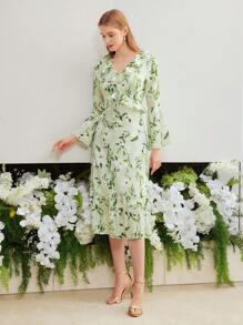 MOTF PREMIUM ALLOVER FLORAL PRINT BELL SLEEVE RUFFLE TRIM DRESS - Multicolor - View 8