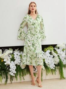 MOTF PREMIUM ALLOVER FLORAL PRINT BELL SLEEVE RUFFLE TRIM DRESS - Multicolor - View 10