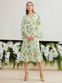 MOTF PREMIUM ALLOVER FLORAL PRINT BELL SLEEVE RUFFLE TRIM DRESS - Multicolor - View 7