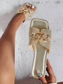 Nuova collezione primavera/estate di ciabatte da donna H, stile casual alla moda, stile romano, ciabatte slip-on, colori nero/marrone latte/beige, piatte con decorazioni in rilievo, confortevoli, consigliate da fashion blogger. Tacchi alti francesi stile desert key con suole spesse, sandali, scarpe da spiaggia. Ciabatte slip-on stile fairy, ciabatte slip-on stile francese love support con tacco basso e punta arrotondata, stile ins, indossabili dentro e fuori con suola antiscivolo resistente. Ciabatte con stampa di coccodrillo e accessori in metallo decorativi, ciabatte flat slip-on versatili e alla moda per l'estate. San Valentino