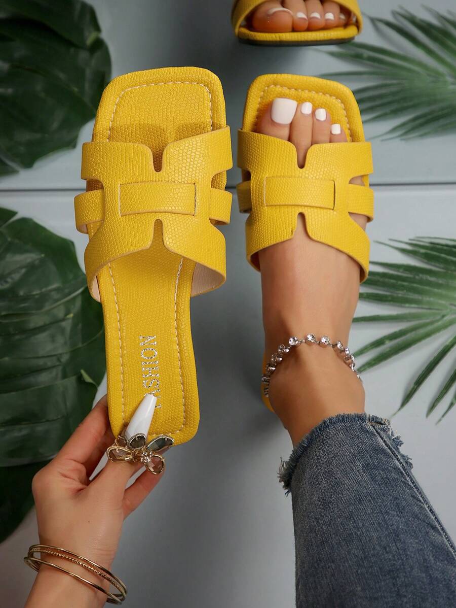 Sandalias planas cómodas y de moda con tiras para vacaciones al aire libre, atuendos de primavera y verano