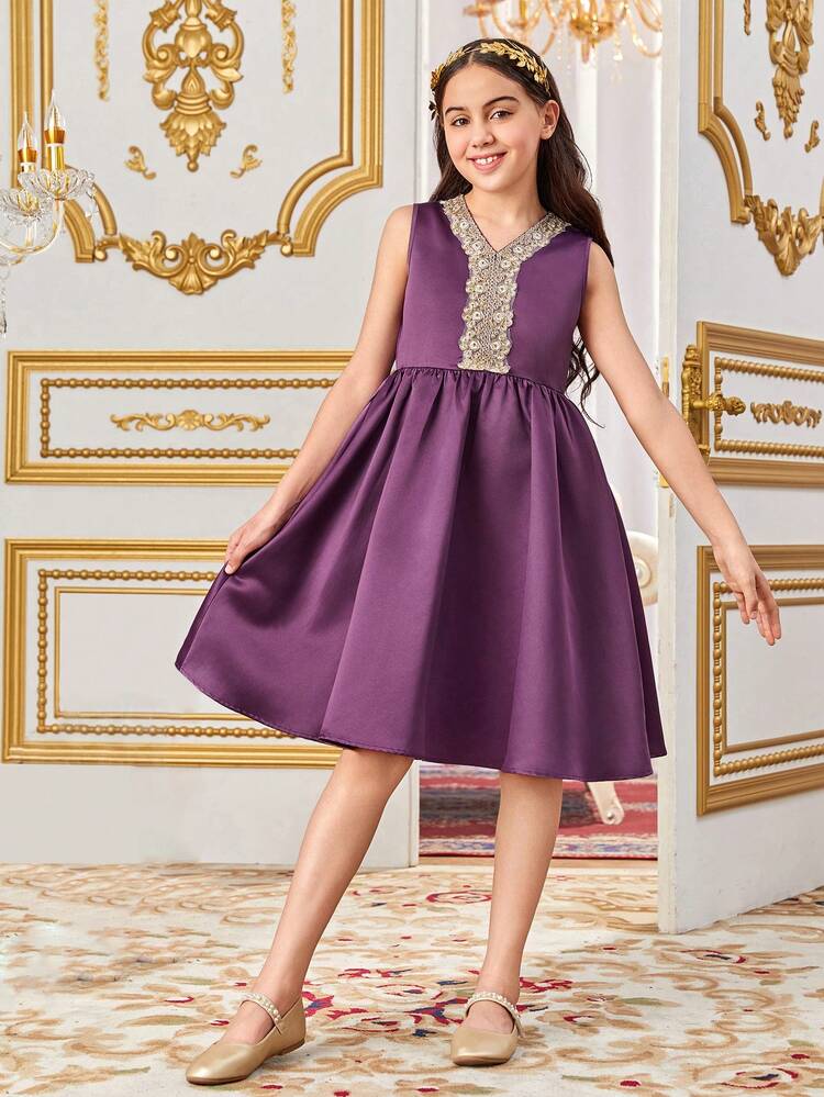 Tween Girl Loose Cute Contrast Color Embroidered Mesh Jacket With Applique & V-Neck Dress Two Pieces Set