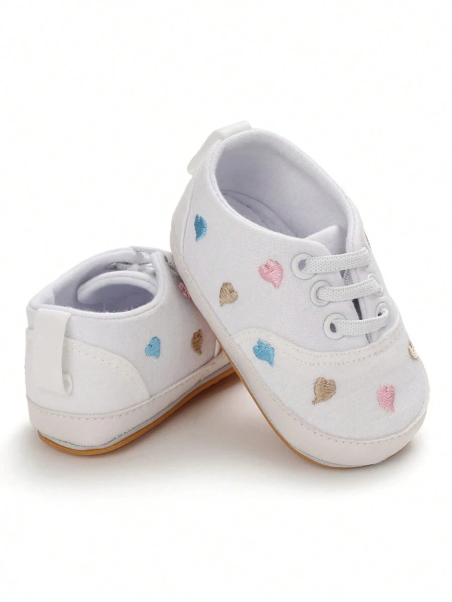 1pair White Embroidered Heart Infant Shoes With Rubber Anti-Slip Sole - White - View 1