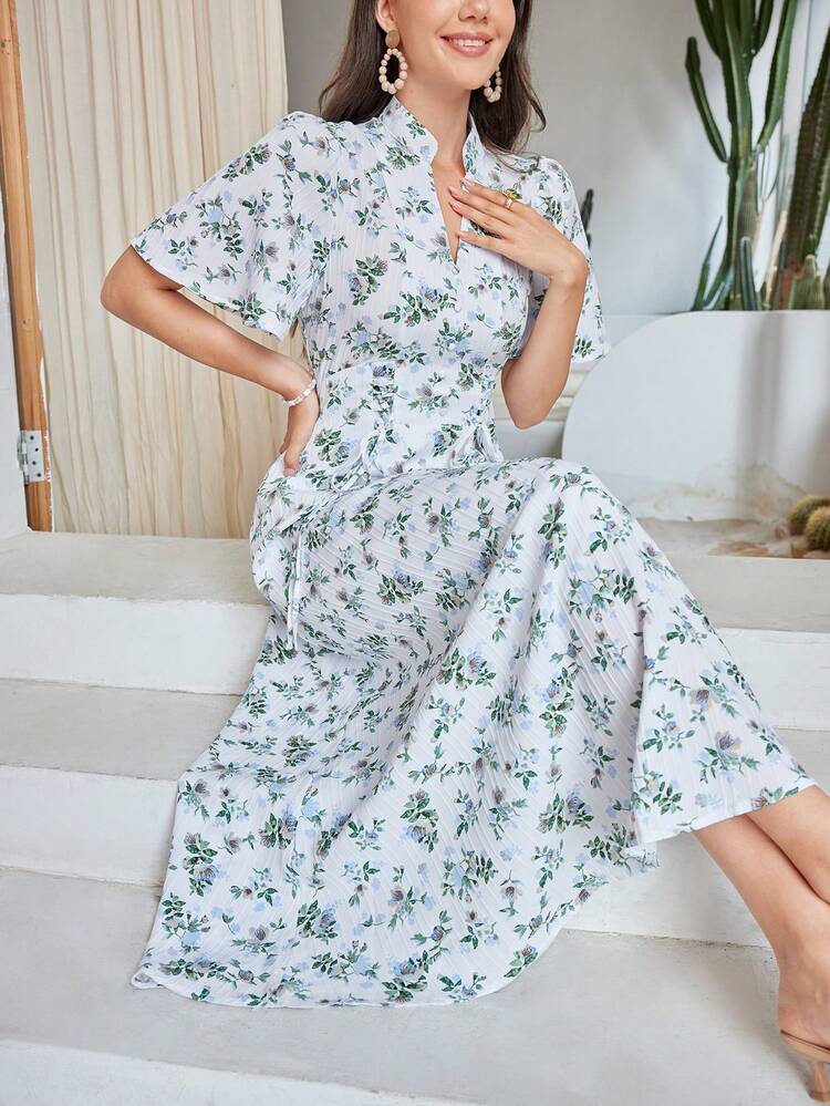 Women's Notched Collar Short Sleeve Floral Print A-Line Dress With Bell Sleeves