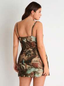 SHEIN BAE 大尺寸女性肖像印花修身細肩帶連身裙 - 米色 - 查看 2