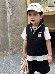 SHEIN Young Boy Spring/Summer Stylish Black Collared Sleeveless Jacket With Letter Patch Matched With Solid Color Shorts