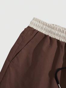 ROMWE MEN Prep Men Letter Patched Striped Trim Shorts, School - Coffee Brown - View 3