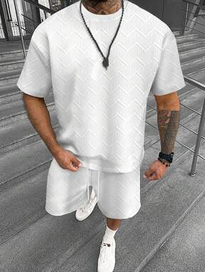 Manfinity Homme Men's Textured Short Sleeve T-Shirt And Shorts Set, Going Out