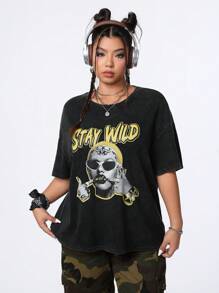 SHEIN EZwear CURVE Women's Plus Size Black T-Shirt With Portrait And Slogan Design - Black - View 1