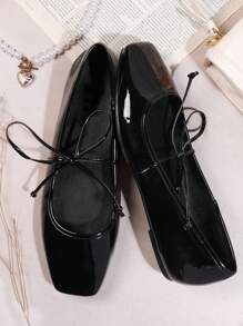 SHUZIA 优雅黑色漆皮 PU 皮革时尚别致蝴蝶结方头平底鞋圣诞秋冬款 - 黑色 - 查看 3