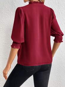 SHEIN Privé 女款實色v領衬衫,配以缺口袖口 - 酒紅色 - 查看 2