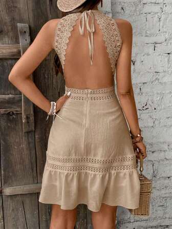 Breezaya Vestido con bajo asimétrico y espalda descubierta con detalles de encaje soluble, vestido sexy de mujer con espalda descubierta, encaje de contraste, bajo con volantes sin mangas de cuello halter de ajuste regular corto color caqui liso en línea A, camiseta interior y vestidos cortos de mujer para primavera/verano, ropa de resort y playa