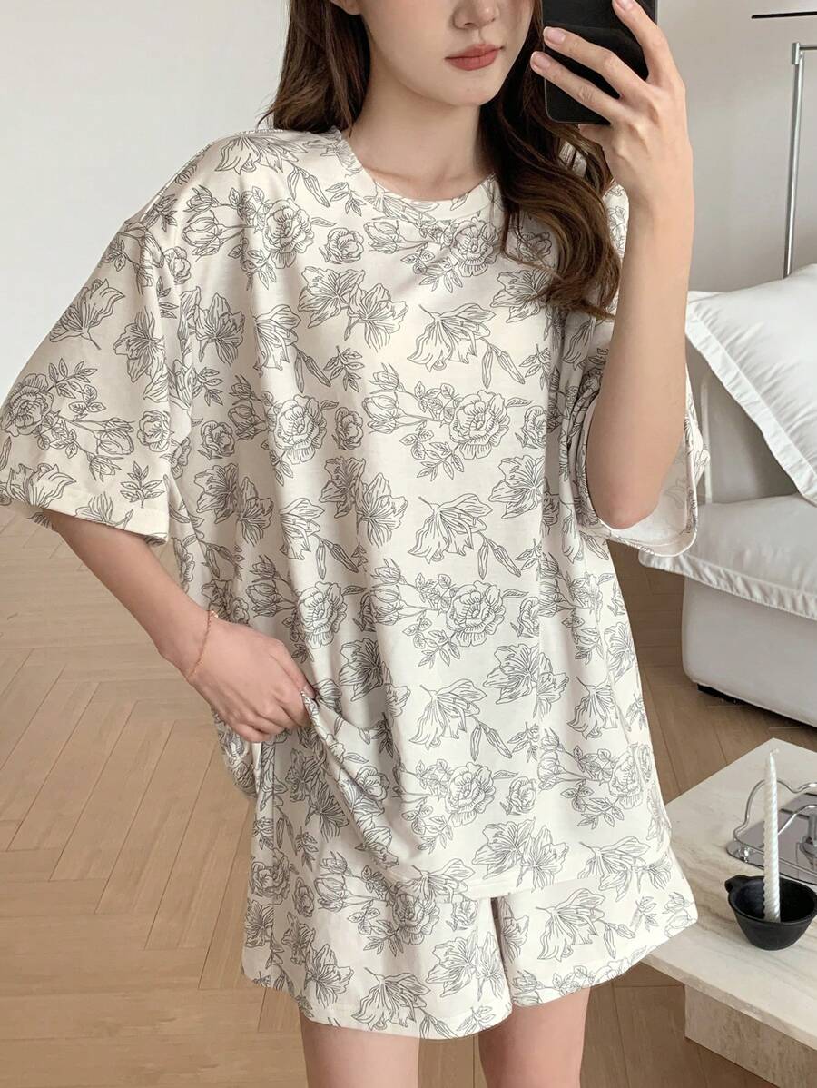 DAZY Women's Floral Printed Short Sleeve Top And Shorts Pajama Set - Beige - View 1