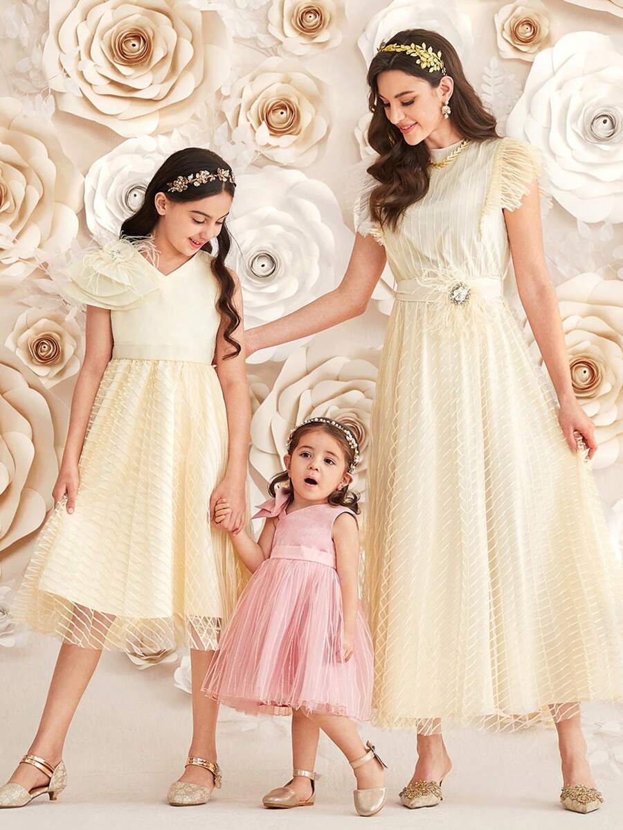 SHEIN DRMZ Baby Girl Baby Girl Elegant Mesh & Bowknot Patchwork Sleeveless Dress