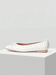 MOTF PREMIUM SCARPE BASSE CONFORTEVOLI ALLA MODA DA DONNA CON PUNTA TONDA E DECORAZIONI A RIVETTI VACANZE IN ESTATE - Bianco - Visualizzare 4
