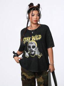 SHEIN EZwear CURVE Women's Plus Size Black T-Shirt With Portrait And Slogan Design - Black - View 6