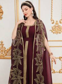 Al Najma 勃艮第红女士刺绣斗篷袖外套和无袖连衣裙两件套