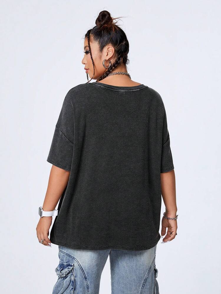 Women's Plus Size Loose Fit Drop Shoulder T-Shirt With Red Lips & Letters Print