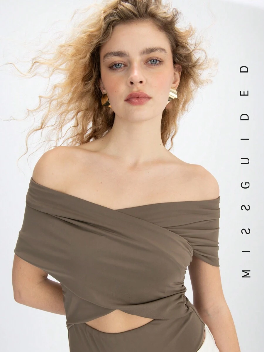 MISSGUIDED Wrap Front Hood Detail Body - Khaki - View 1