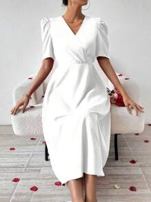 Chiquease 纯色 V 领短袖 A 字形连衣裙，配腰带，超长女装