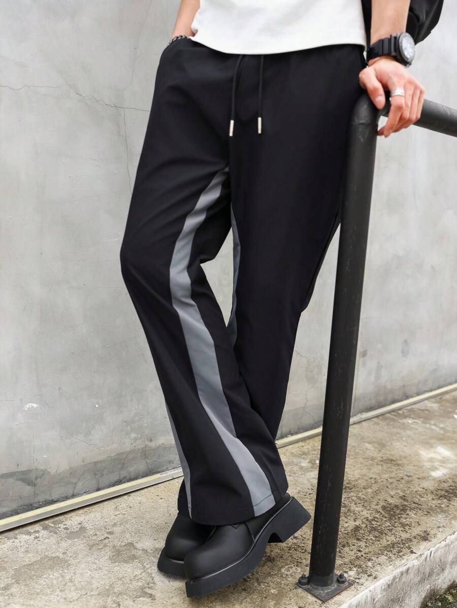 Manfinity Roghcode 寬鬆款男士對比色側縫束口腰直腿長褲，適合外出穿著 - 黑色 - 查看 1