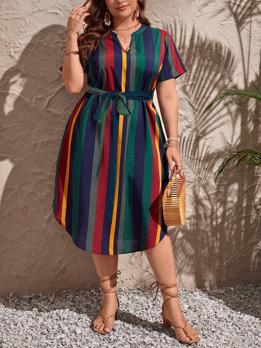 SHEIN CURVE+ Kích thước lớn Sọc Đầm Với Khía Vòng cổ Và Eo Thắt lưng - Nhiều màu - Xem 1