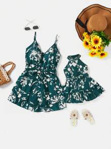 SHEIN Baby Girl Leaf Print Halter Neck Sundress, Summer Vacation - Green - View 1