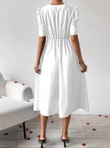 Chiquease 纯色 V 领短袖 A 字形连衣裙，配腰带，超长女装