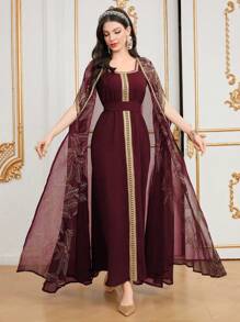 Al Najma 勃艮第红女士刺绣斗篷袖外套和无袖连衣裙两件套