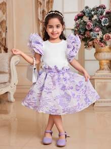 SHEIN Conjunto de 2 piezas para niña pequeña con blusa de manga corta y estampado floral jacquard y falda