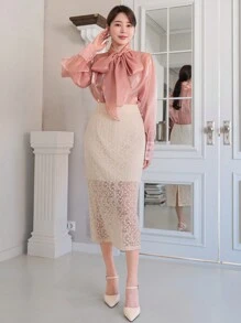 DAZY Contrast Lace High Waisted Straight Skirt
