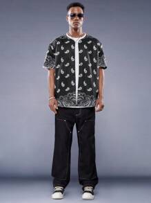 Manfinity VCAY Men's Woven Short Sleeve Shirt With Paisley Print - Black and White - View 3