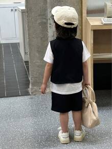 SHEIN Young Boy Spring/Summer Stylish Black Collared Sleeveless Jacket With Letter Patch Matched With Solid Color Shorts