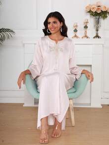 女士刺绣装饰简约优雅日常阿拉伯长裙 JALABIA，传统款式，2025 春夏款，适合开斋节 - 淺粉色 - 查看 8