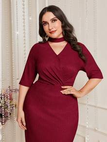 Modelyn Burgundy Red Plus Size Women's Solid Color Choker V-Neck Short Sleeve Dress - Burgundy - View 5